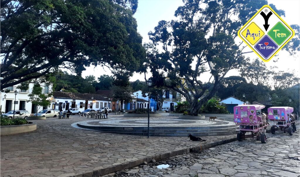 AQUI TEM TURISMO, LARGO DAS FORRAS, TIRADENTES, MG